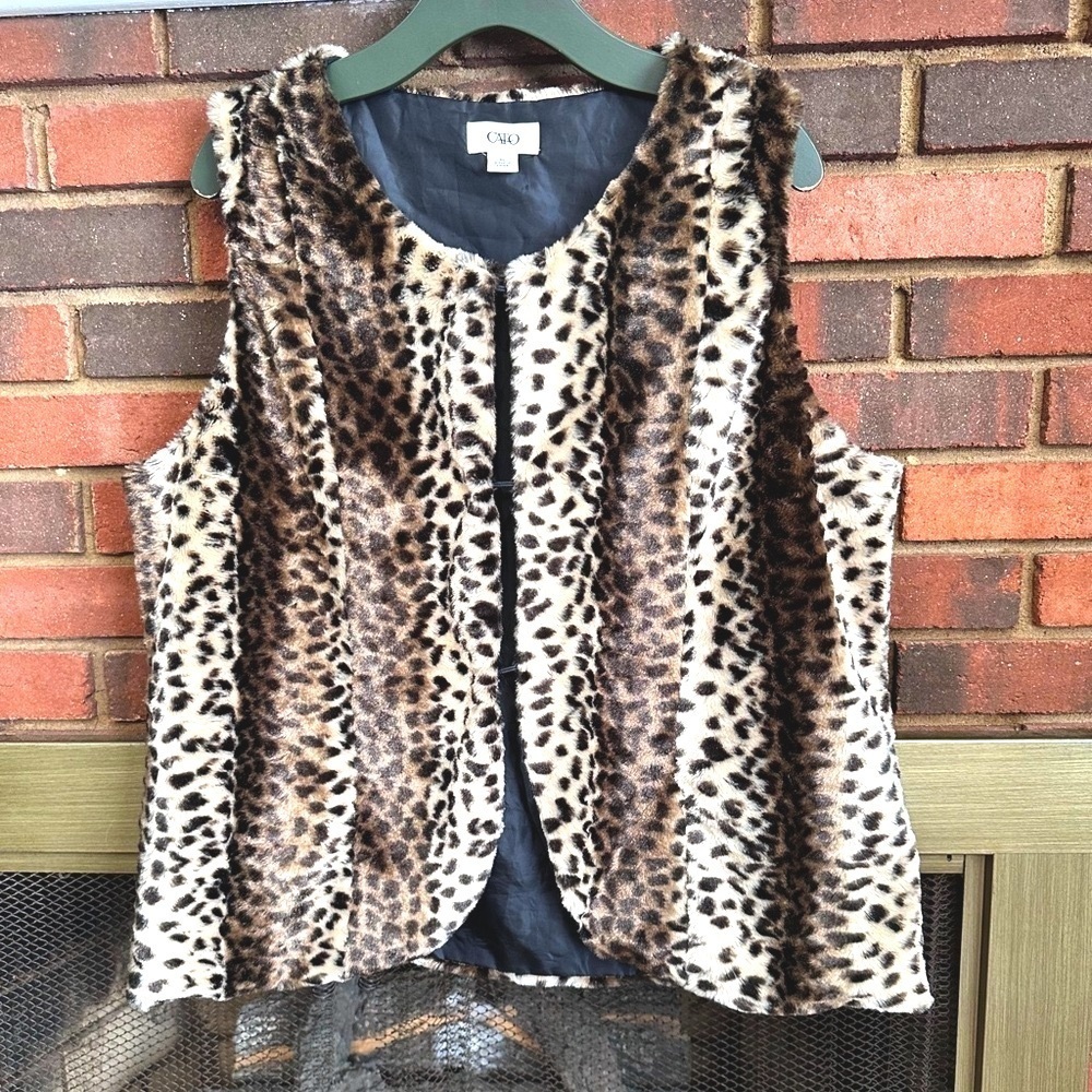 #3) Cato Faux-fur animal print Vest Size XL